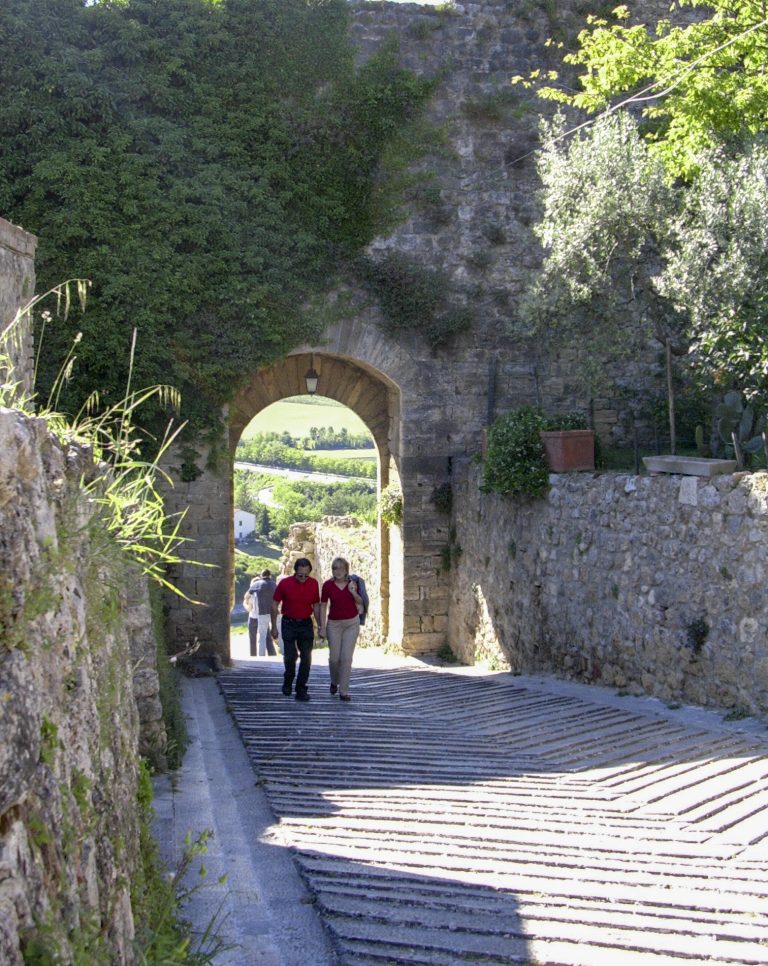 Monteriggioni porte medievali