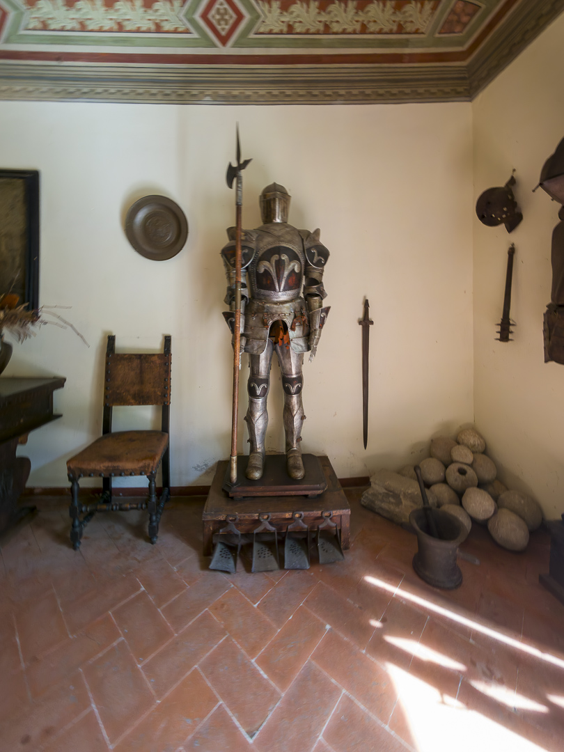 Il Castello di Fosdinovo: Storia, Leggende e Fantasmi in Lunigiana