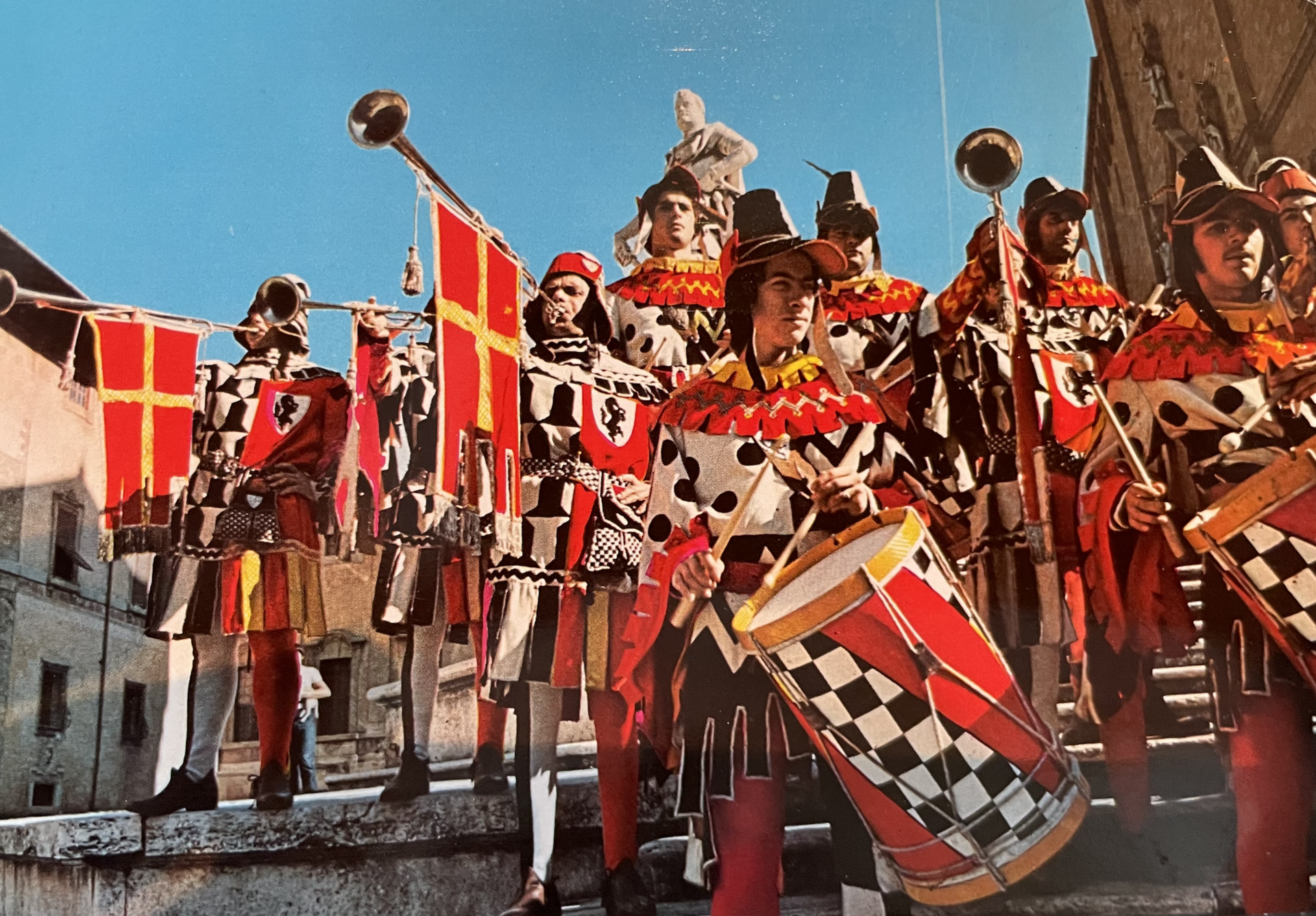 Cavaliere in armatura durante la Giostra del Saracino
